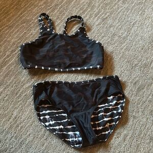 Athleta Girl reversible bathing suit (black camouflage/tie dye)